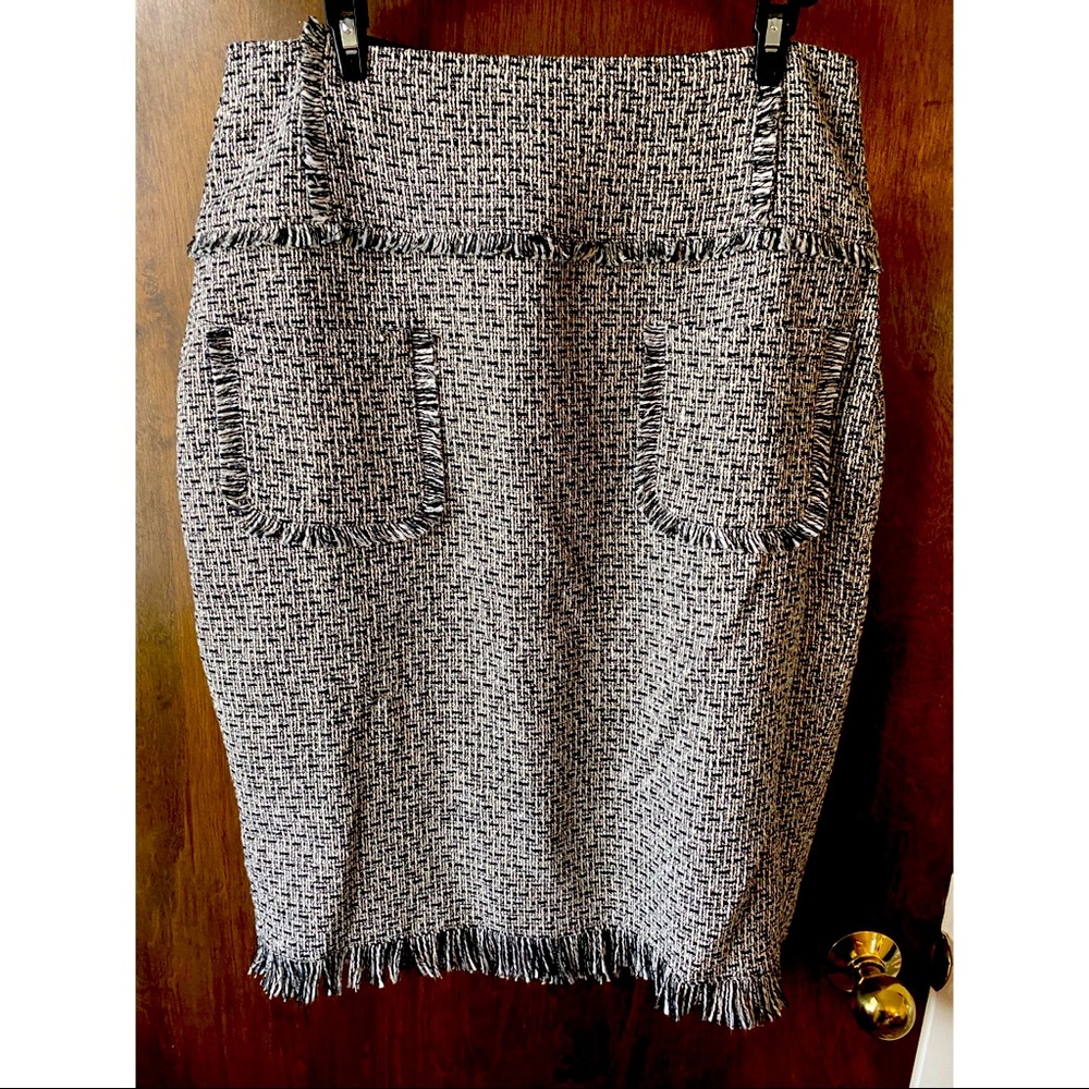 Tweed pencil skirt